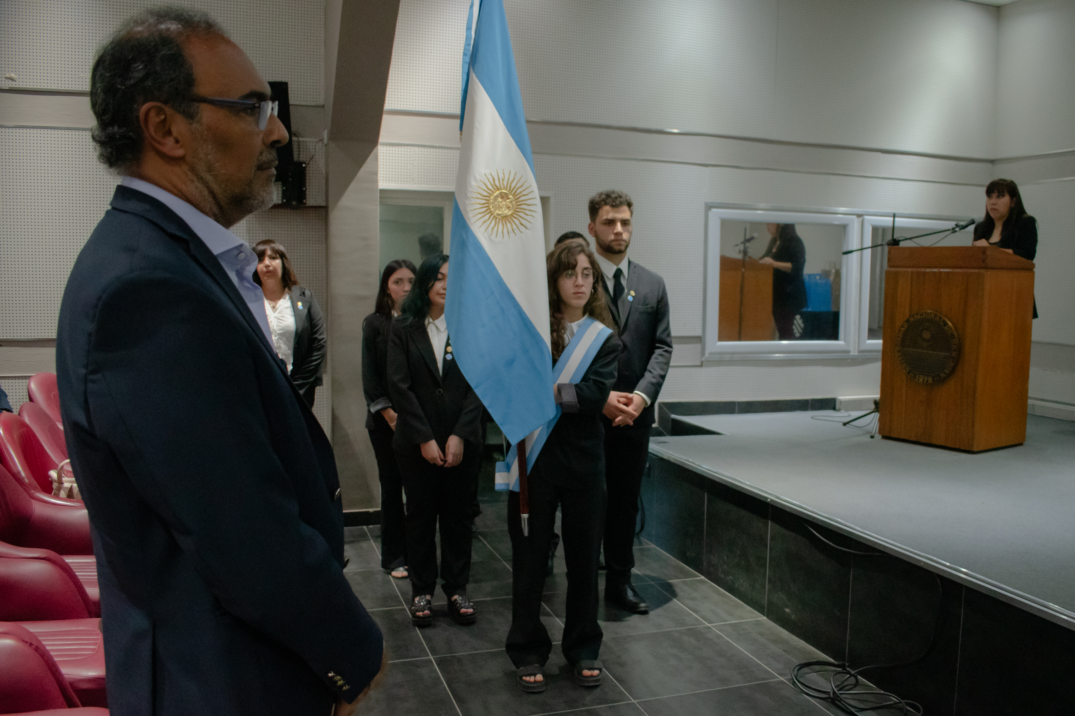 Egresados y egresadas de las distintas carreras de la Facultad recibieron distinciones por sus promedios 