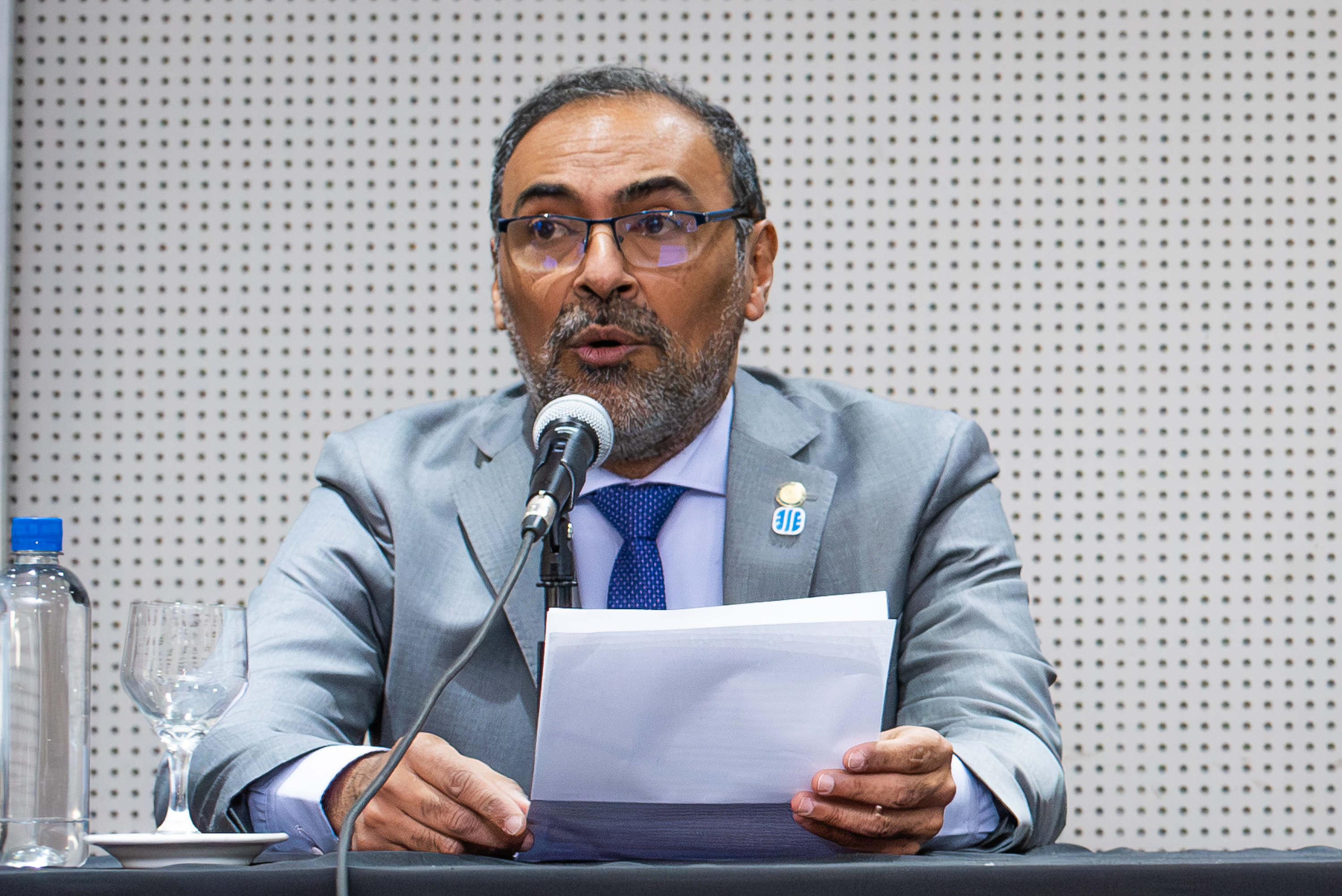 "Con la fuerza de nuestro compromiso y esfuerzo, queremos poner en la mesa estas palabras: cambio, transformación, deseos, sueños" 