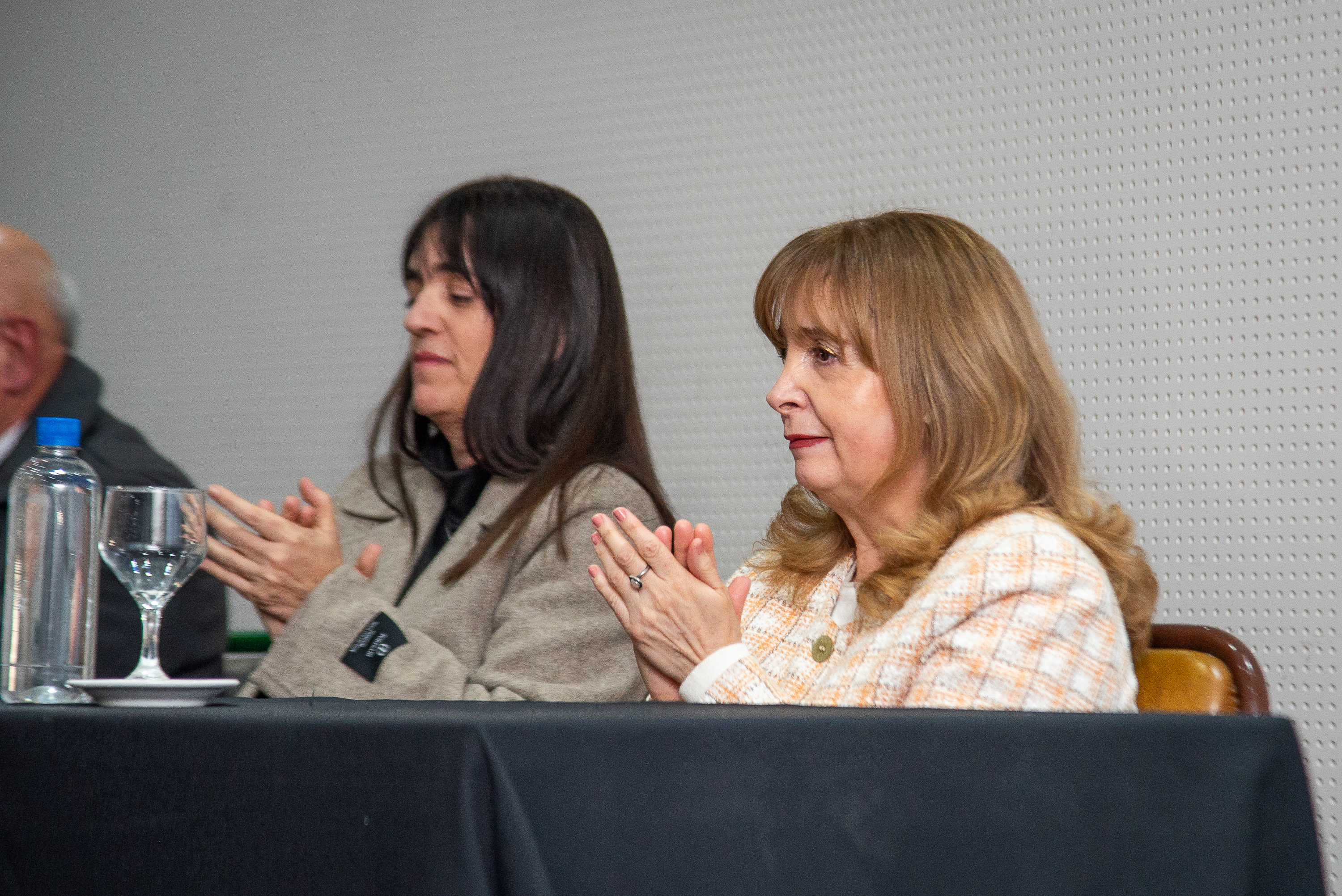 "Con la fuerza de nuestro compromiso y esfuerzo, queremos poner en la mesa estas palabras: cambio, transformación, deseos, sueños" 