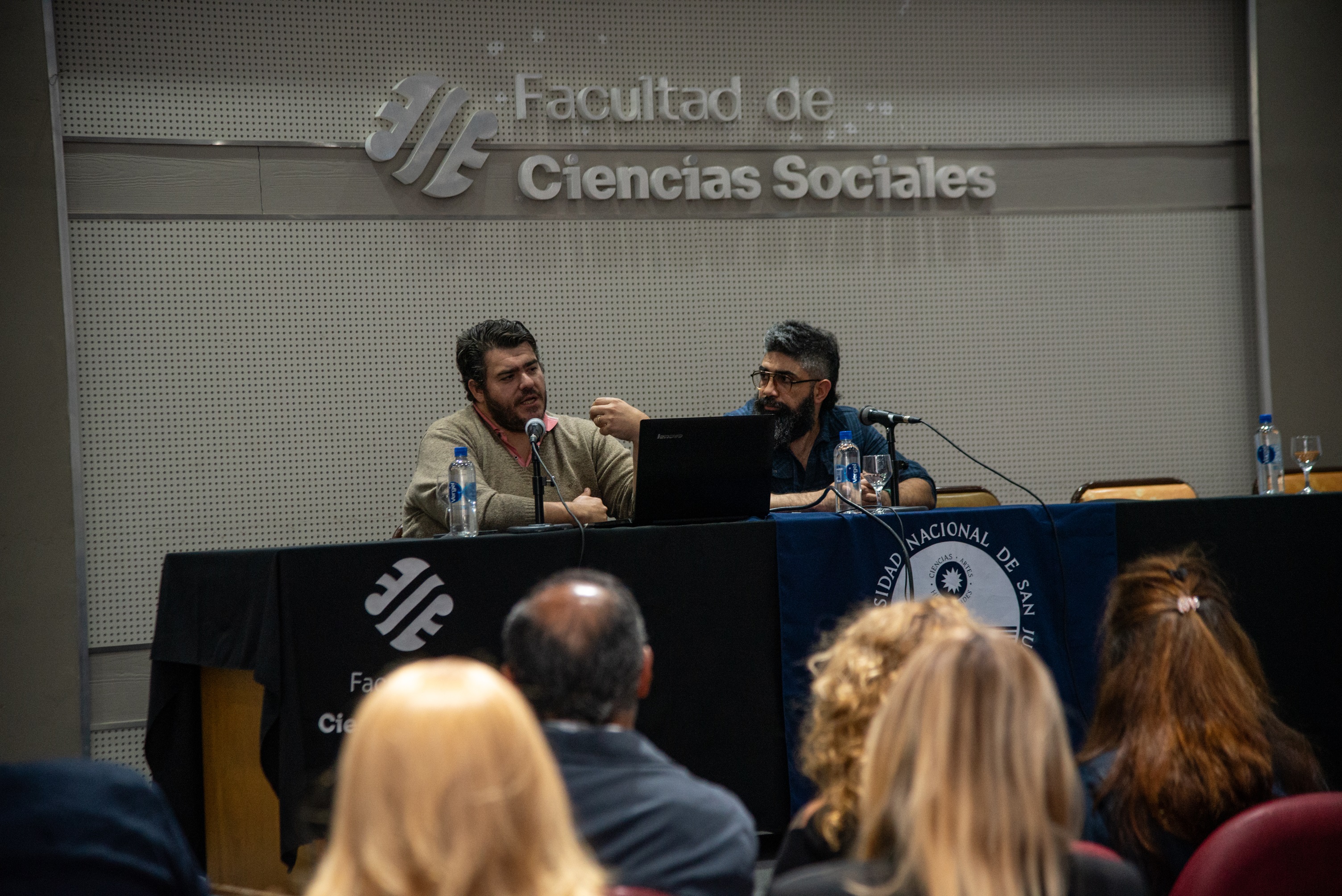 La Secretaría de Extensión presentó Vientosur, una editorial para producciones electrónicas