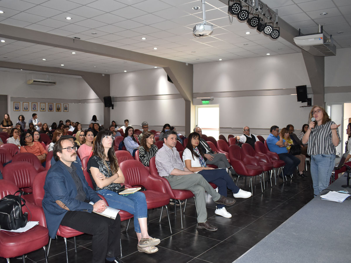 Docentes de Primer año de todas las carreras participaron de una jornada de debate y reflexión