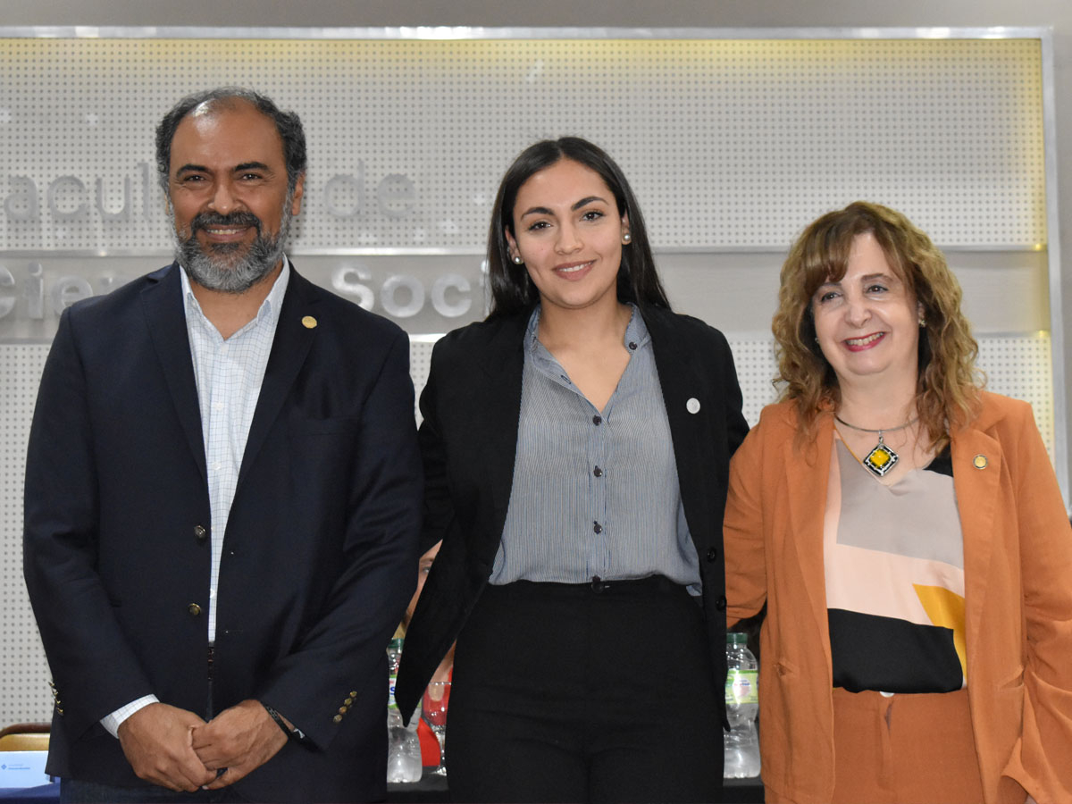 Sociales entregó distinciones a mejores promedios de Carreras