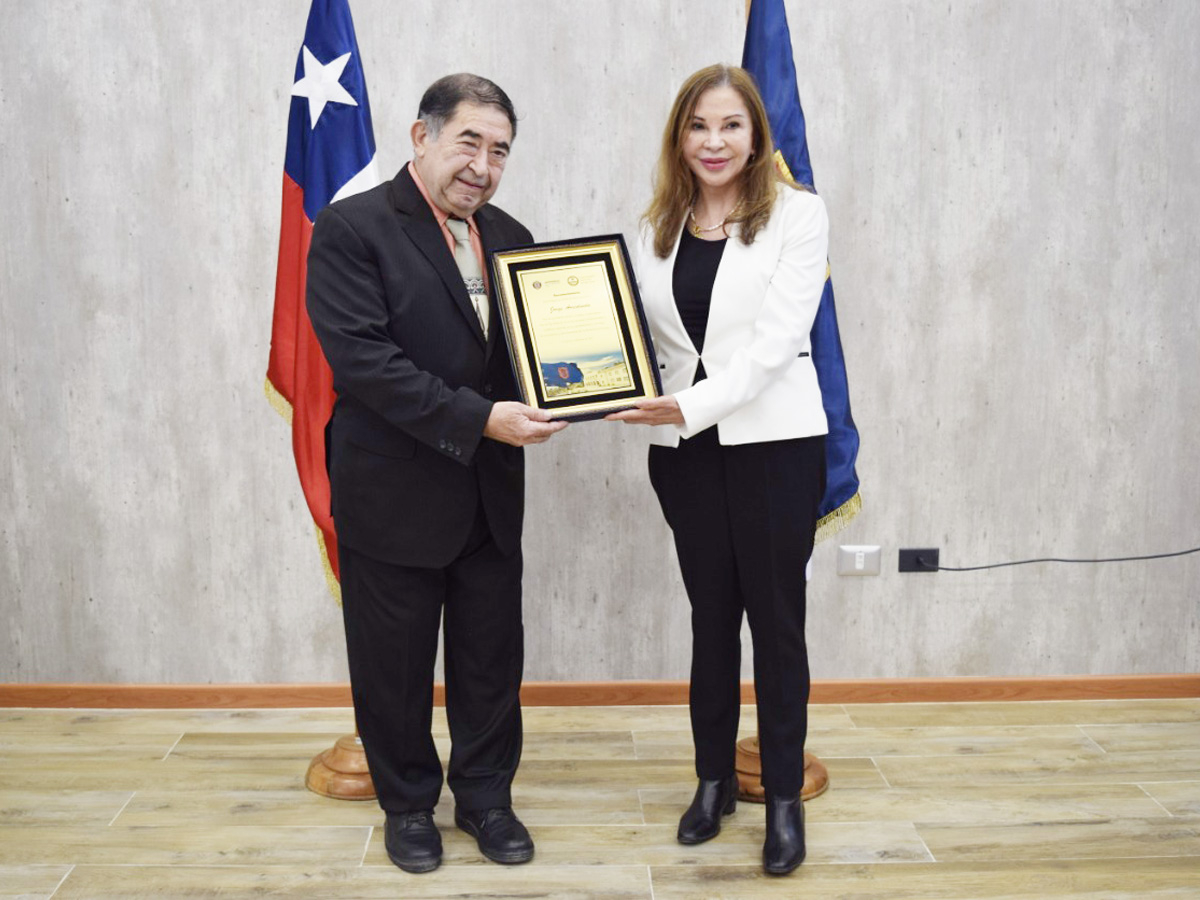 El Director de Revista Dos Puntas recibió una distinción