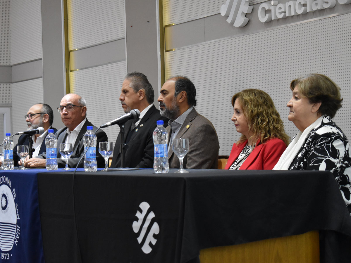 Inició la segunda cohorte de Bibliotecología con un Conversatorio sobre su presente y futuro