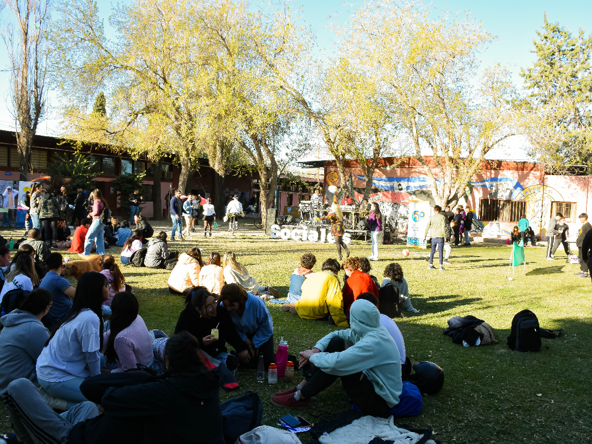 "Los cuestionamientos neoliberales actuales son un asedio al corazón democrático de la universidad pública"