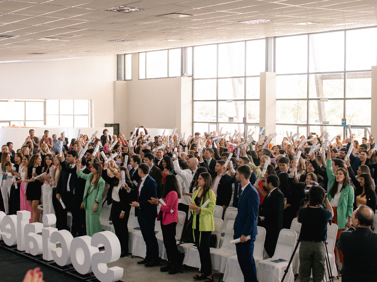 “La sociedad, con sus contribuciones, permite que tengamos esta universidad pública para formarnos y graduarnos”