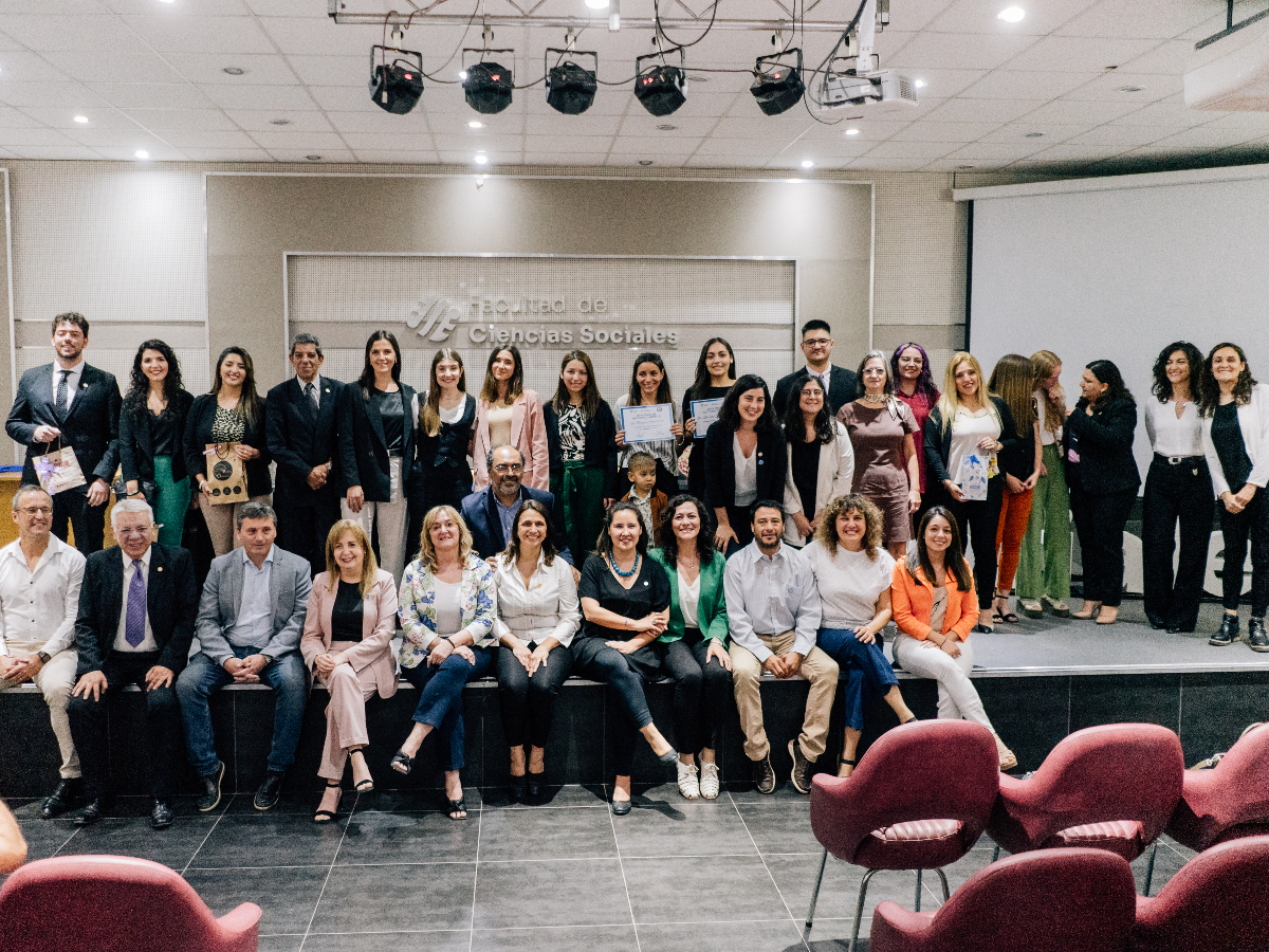 La Facultad entregó distinciones a los mejores promedios de la promoción 2022-2023