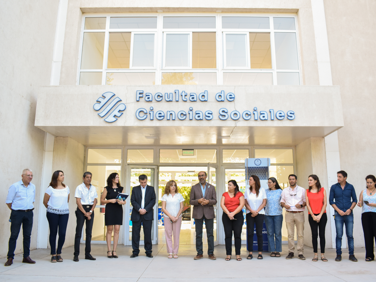 Con la puesta en valor de la educación pública, Sociales dio inicio a nuevo ciclo lectivo 