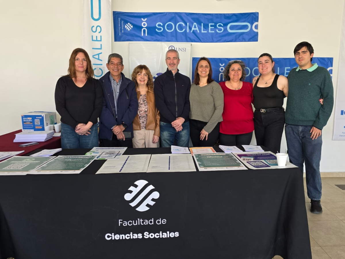 El Departamento de Cs. Económicas promocionó sus carreras en una Feria interinstitucional