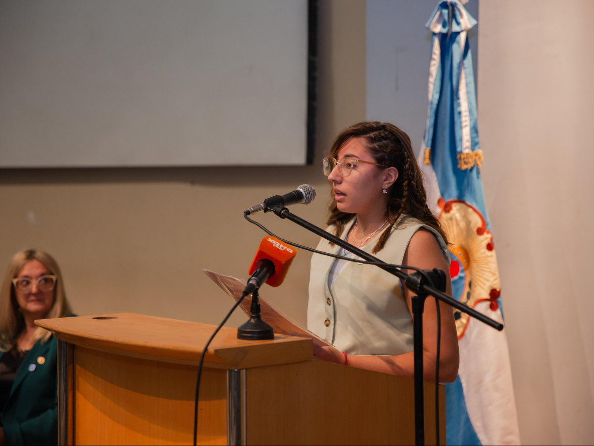 “La universidad pública nos recuerda que el conocimiento es un proyecto colectivo: nadie se forma en soledad"