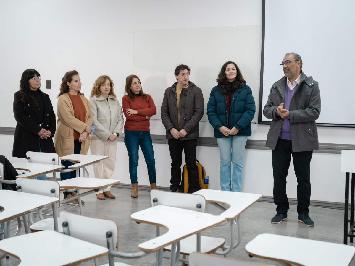 Sociales renovó integralmente dos aulas de uso masivo