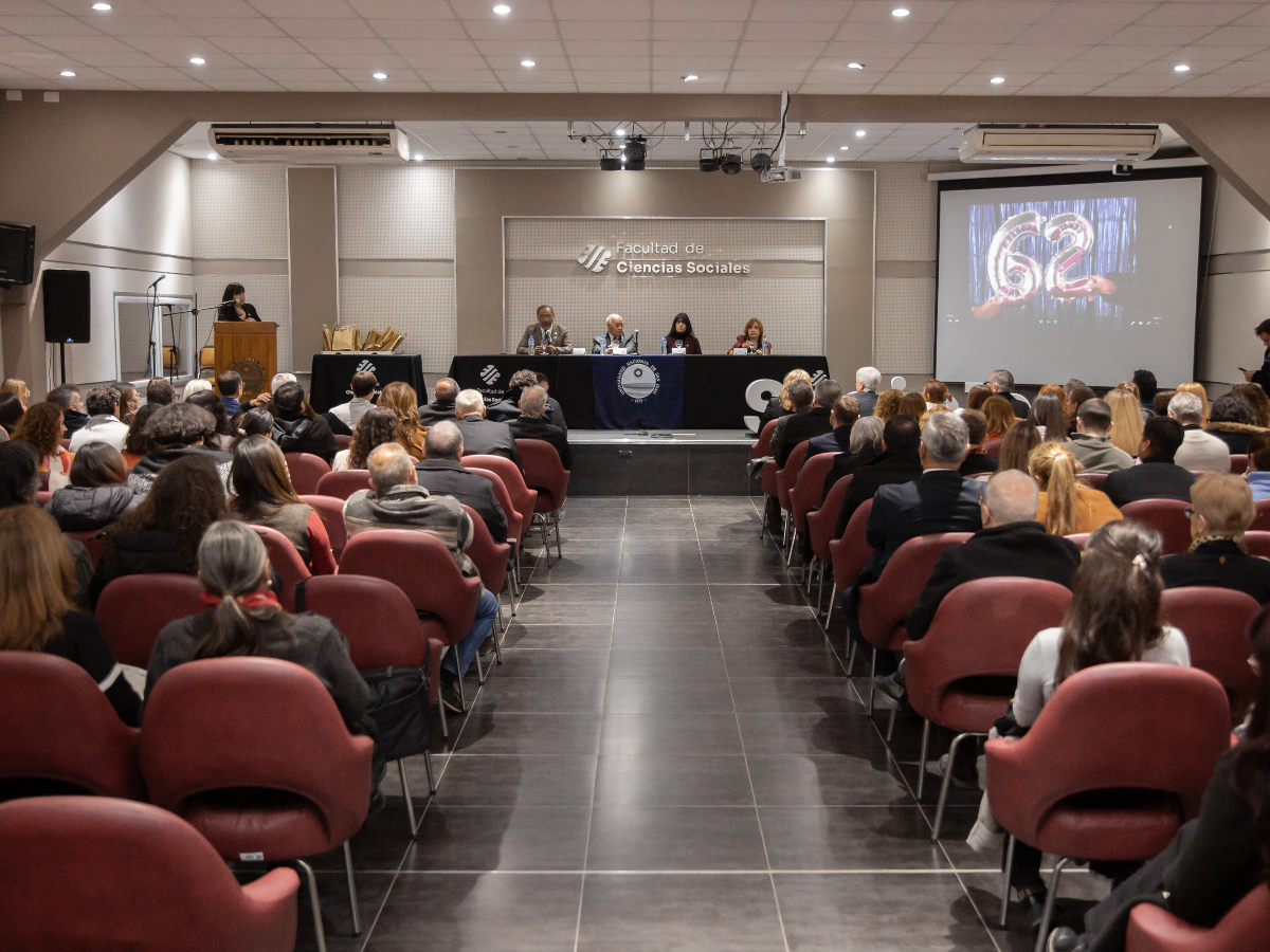 El aniversario 62 de Sociales fue una celebración marcada por un fuerte compromiso por la universidad pública