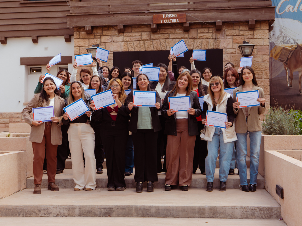 Sociales entregó los certificados de la diplomatura de extensión en Comunicación Digital para emprendedores