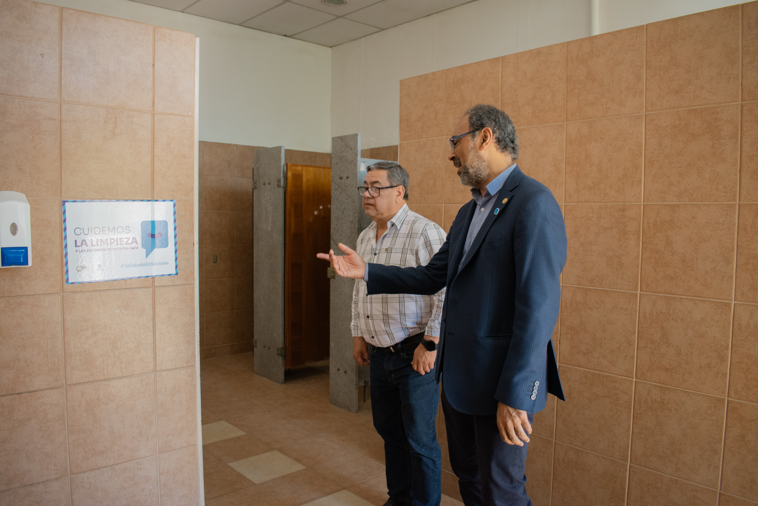 Comenzó la campaña de concientización sobre la limpieza y el cuidado de los recursos de la Facultad