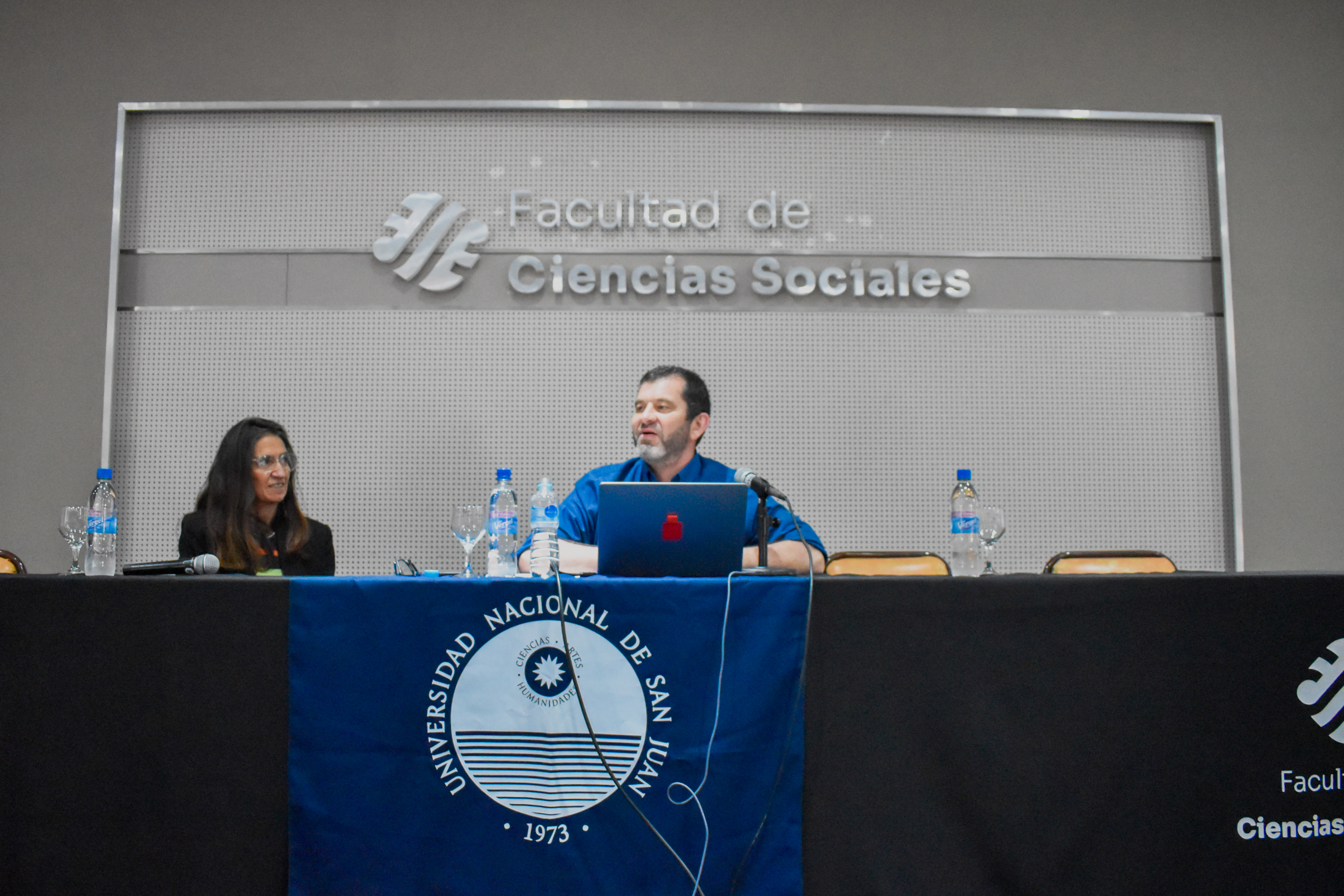 La formación y la reactivación de la memoria colectiva a través de formas espontáneas y populares de conmemoración