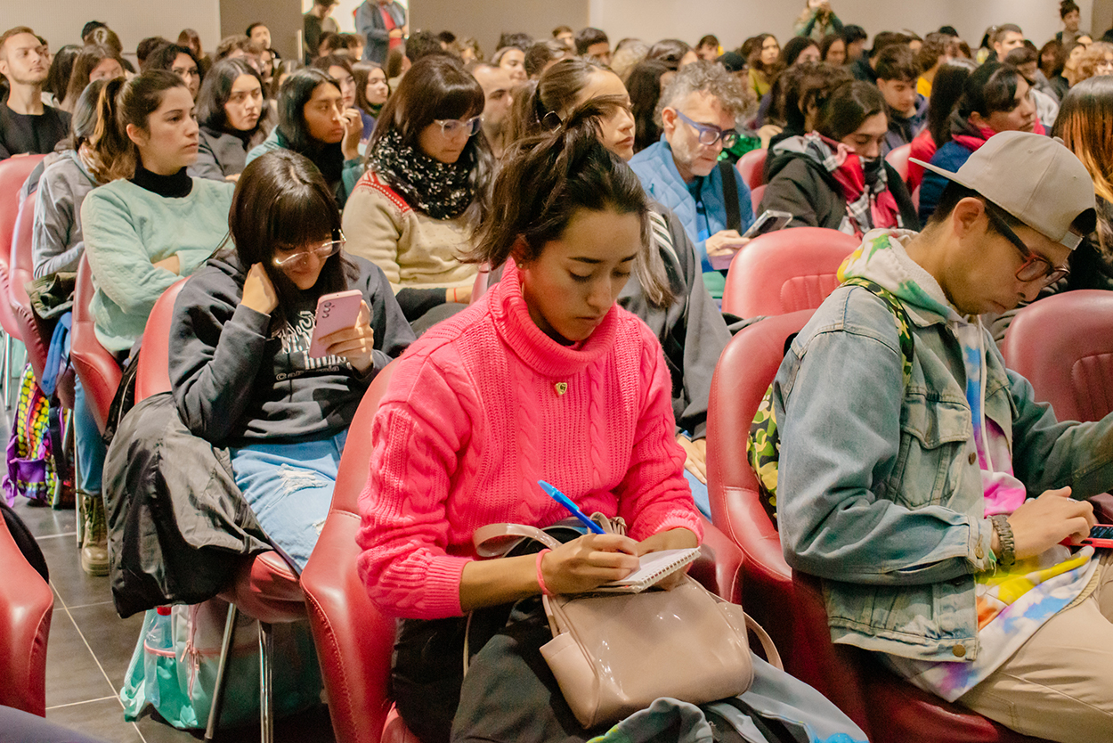 El conversatorio “El universo del streaming” puso a pensar sobre la actualidad del periodismo