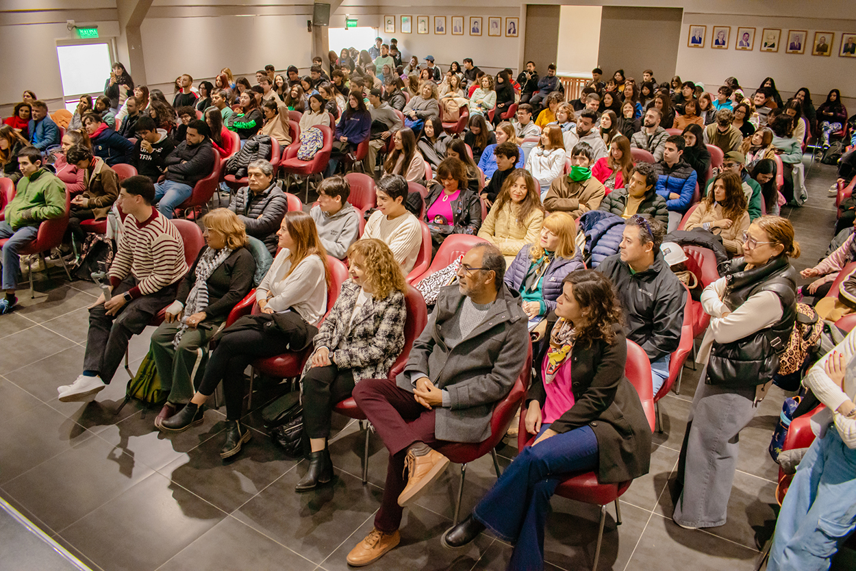 El conversatorio “El universo del streaming” puso a pensar sobre la actualidad del periodismo