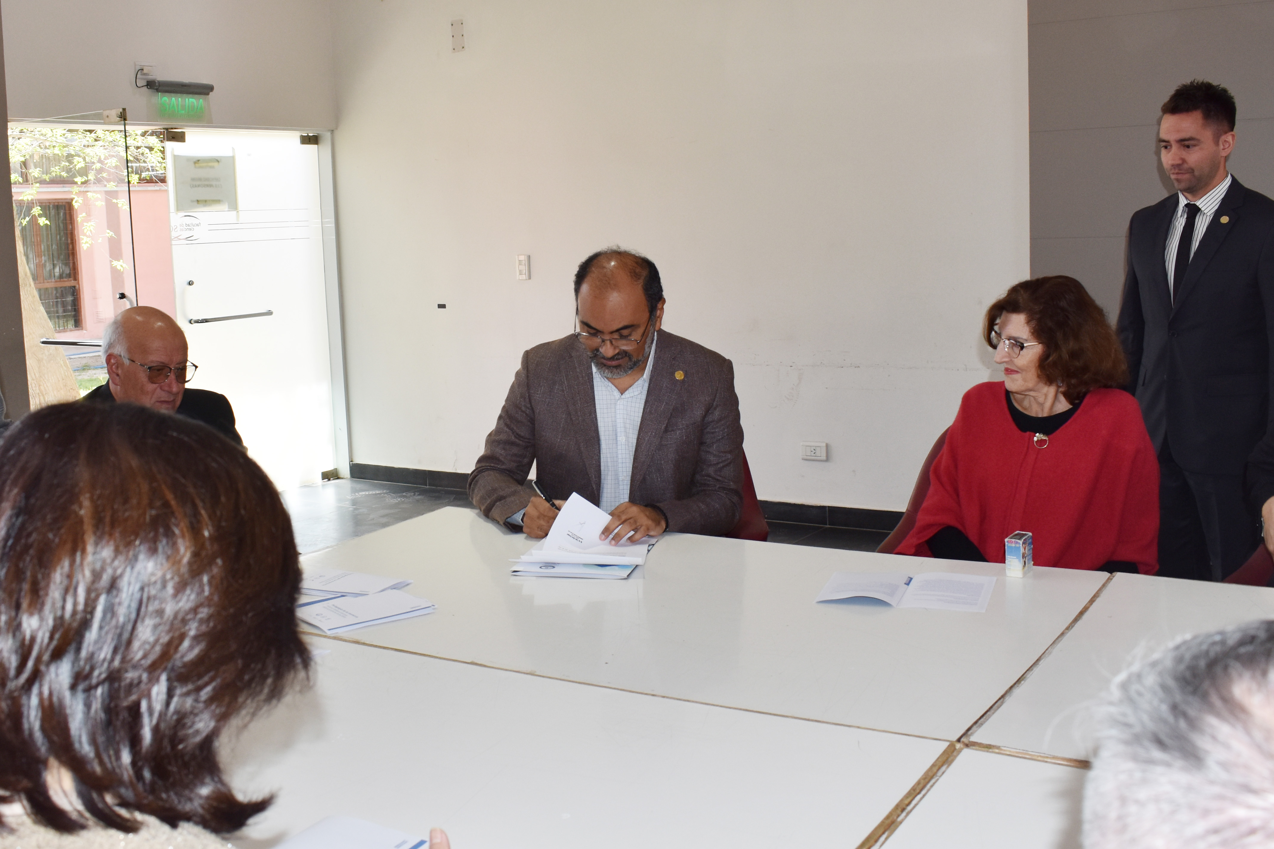 Sociales contó con la visita de la encargada de Cooperación Académica de la Embajada de Francia