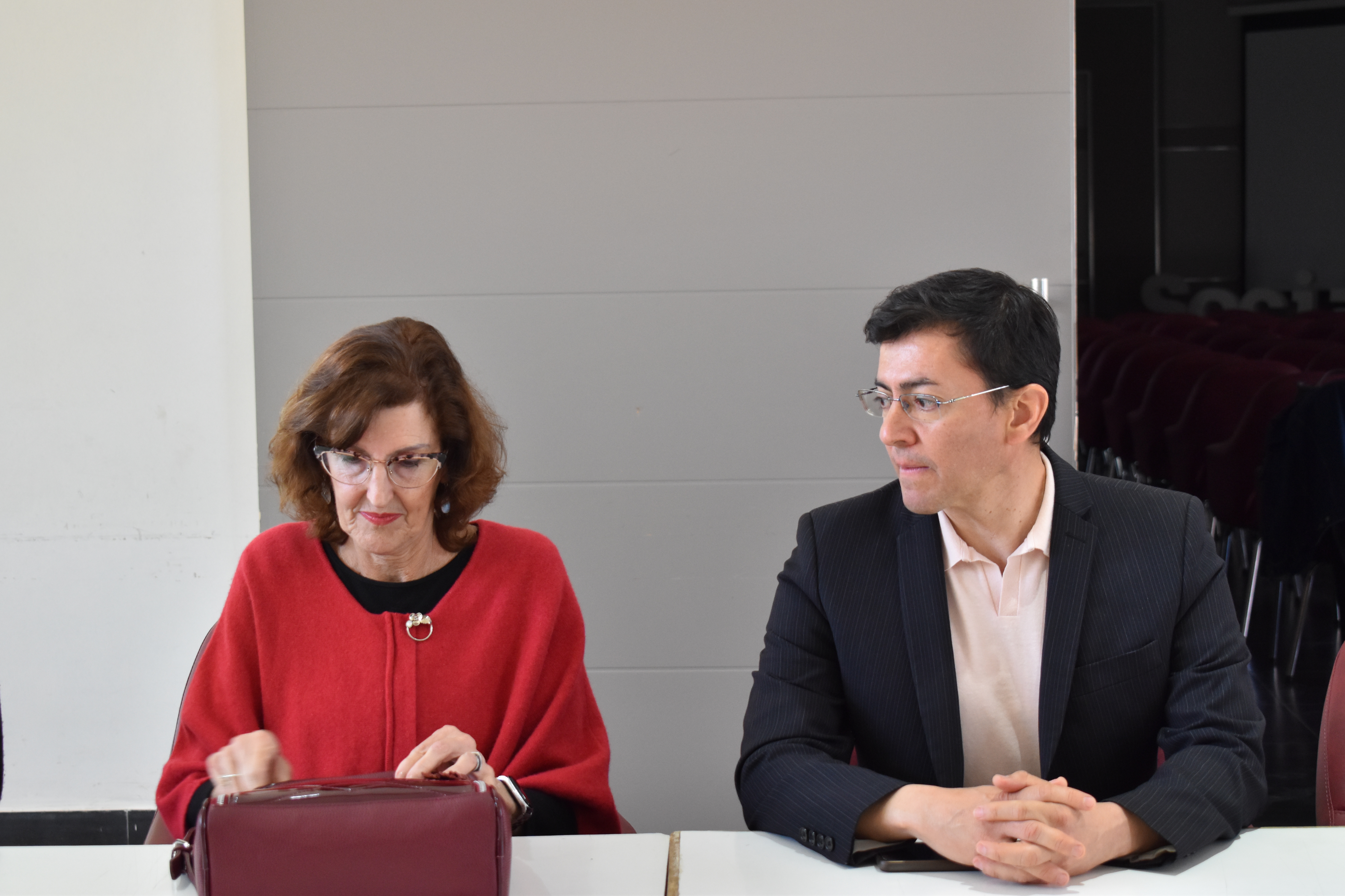 Sociales contó con la visita de la encargada de Cooperación Académica de la Embajada de Francia