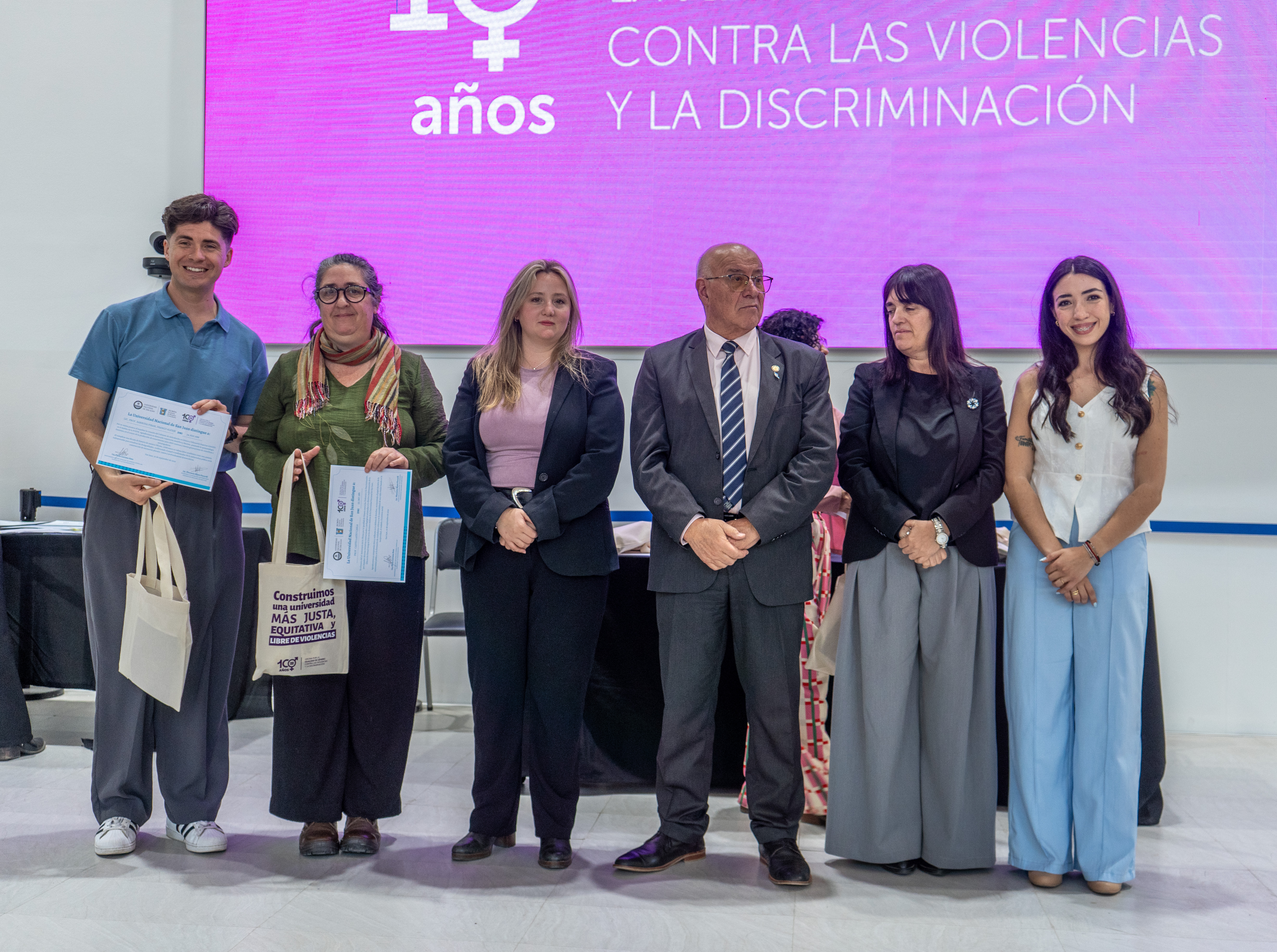 10 años de la Oficina por la Igualdad de Género de la UNSJ: reconocieron a docentes, investigadoras/es, egresados/as y estudiantes de Sociales