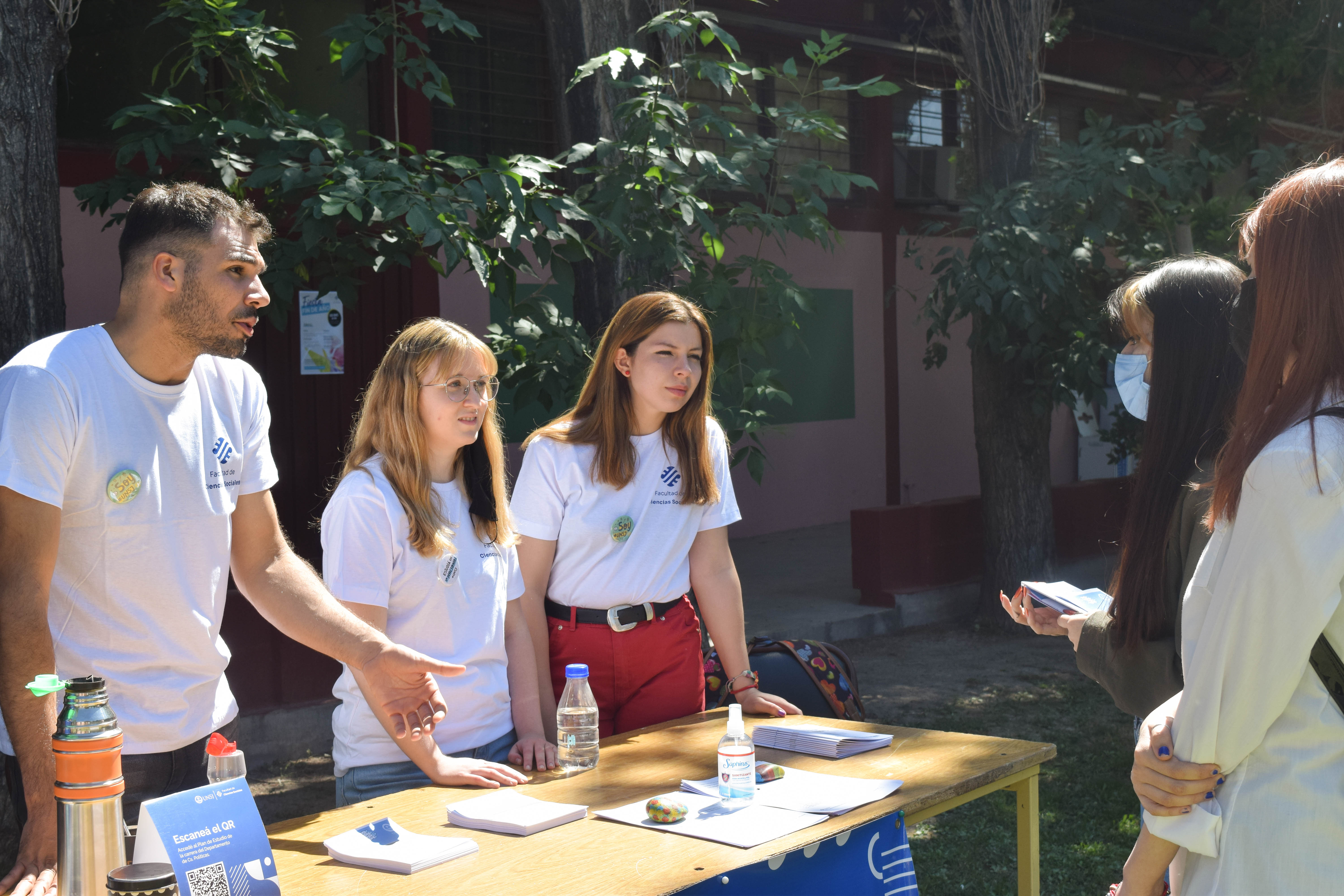 Feria Educativa Abierta en Sociales
