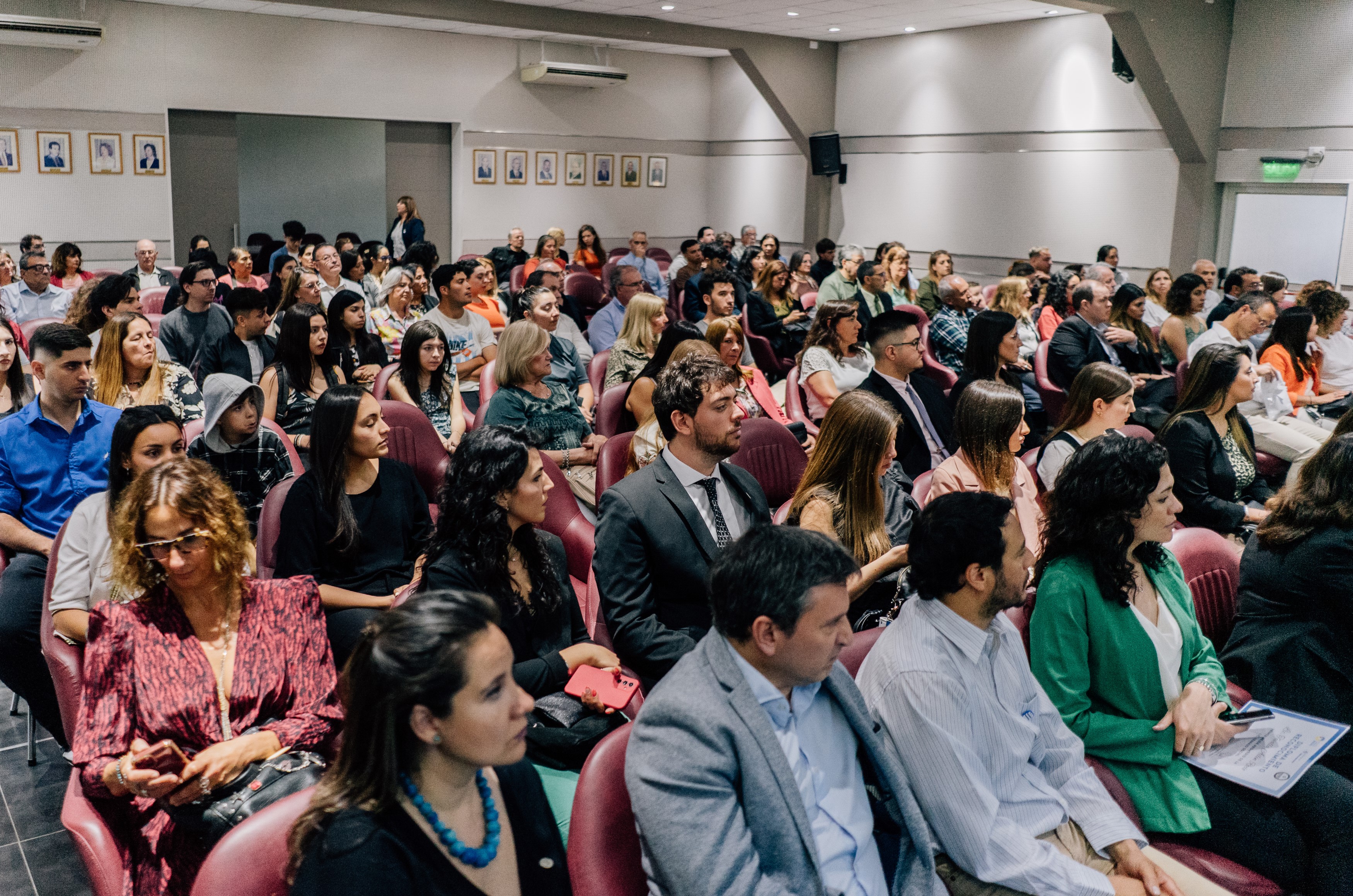 La Facultad entregó distinciones a los mejores promedios de la promoción 2022-2023