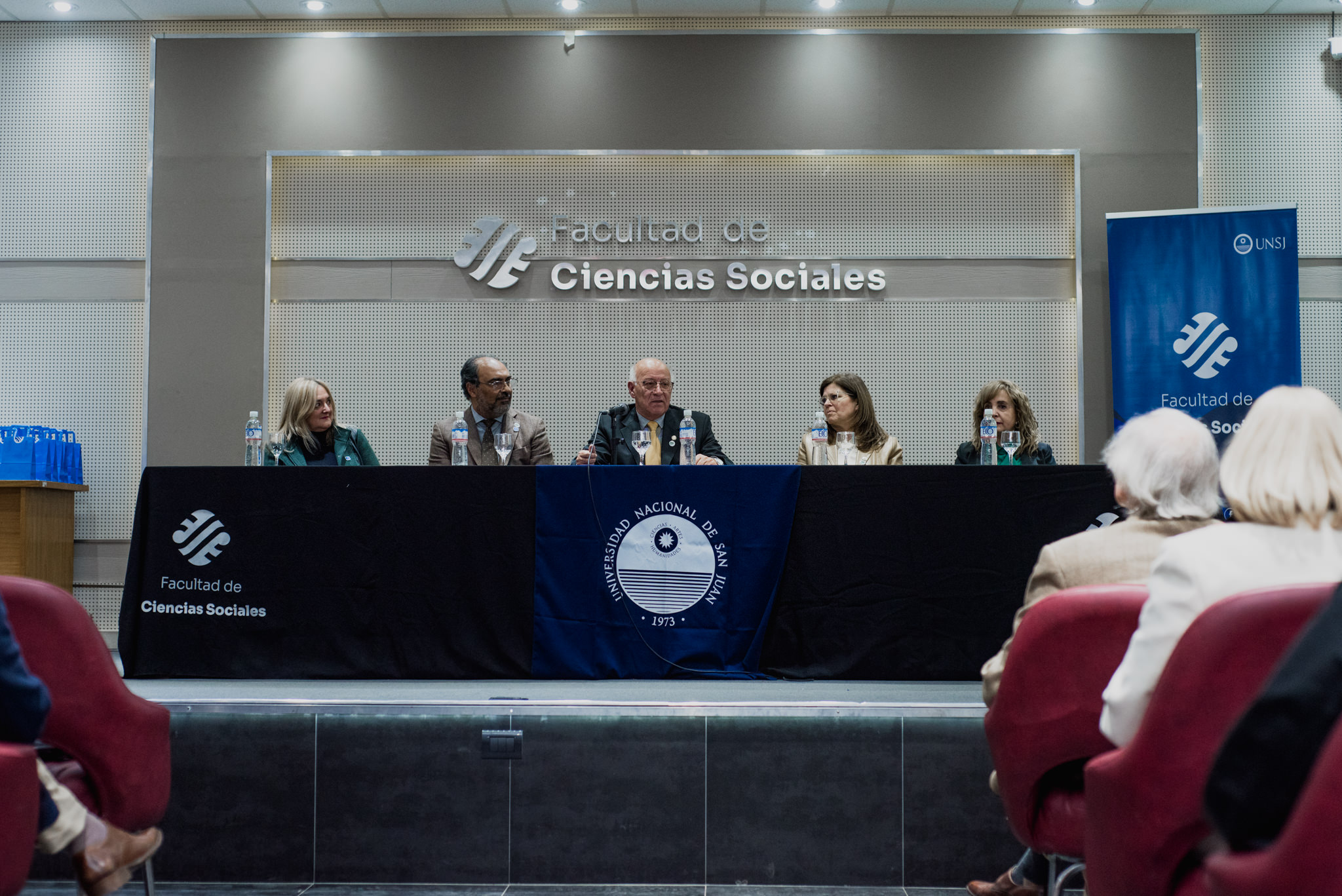 "Los cuestionamientos neoliberales actuales son un asedio al corazón democrático de la universidad pública"