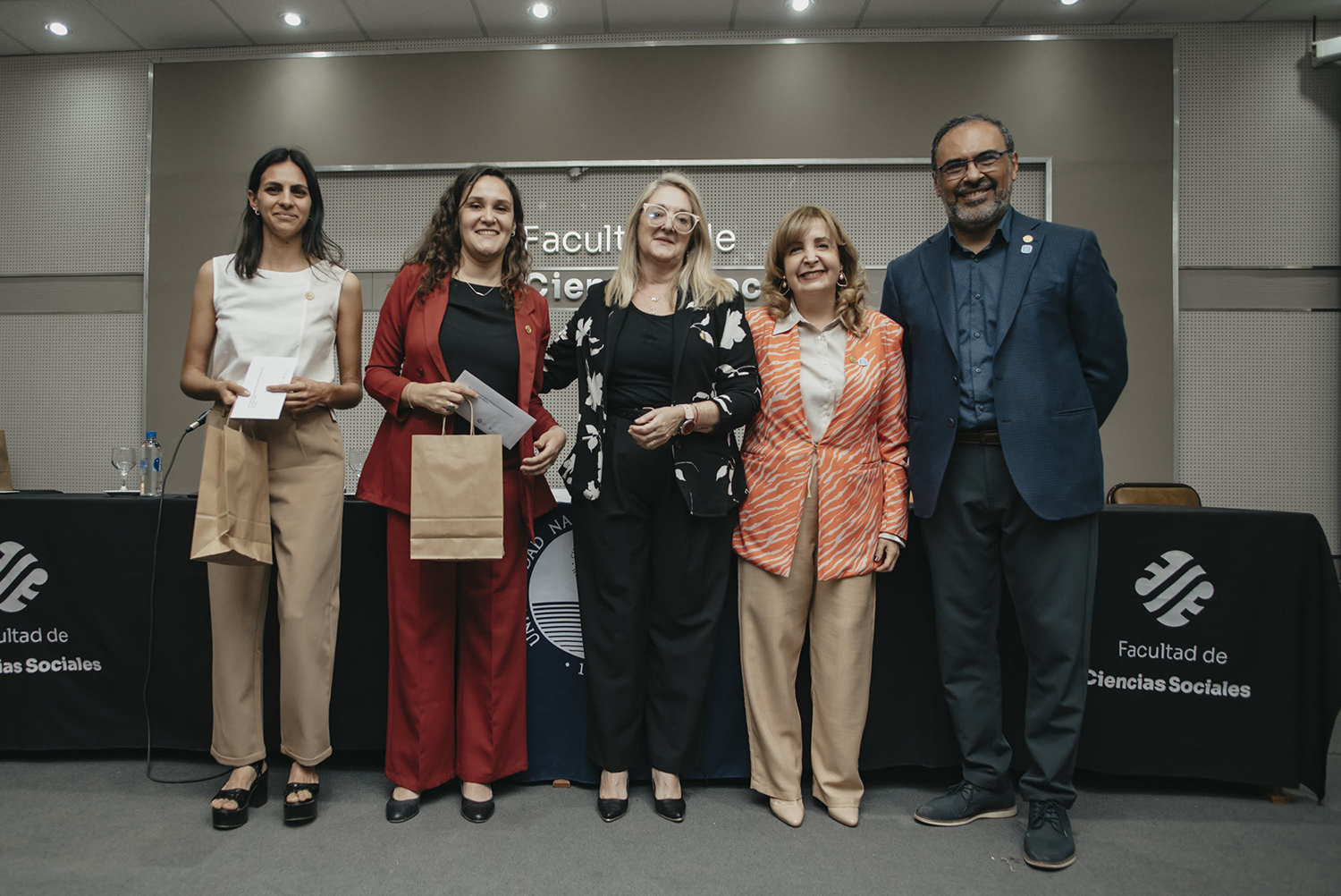 Las nuevas autoridades de departamentos e institutos asumieron en sus funciones para el periodo 2025-2029