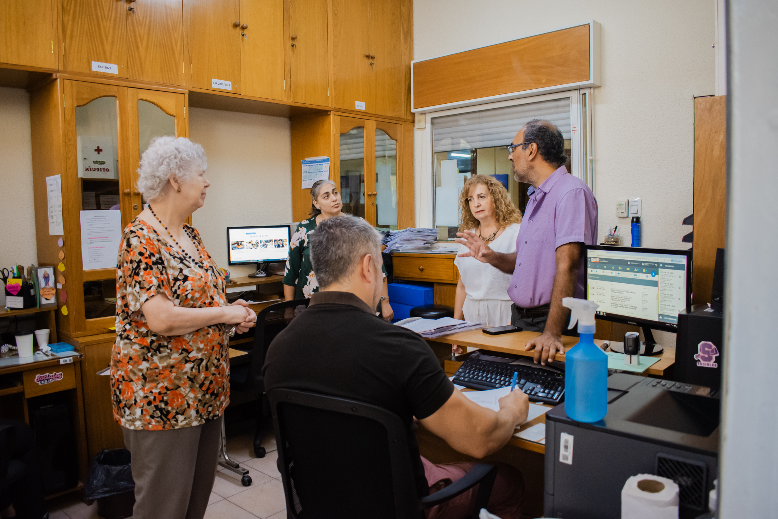 Sociales renueva mobiliario