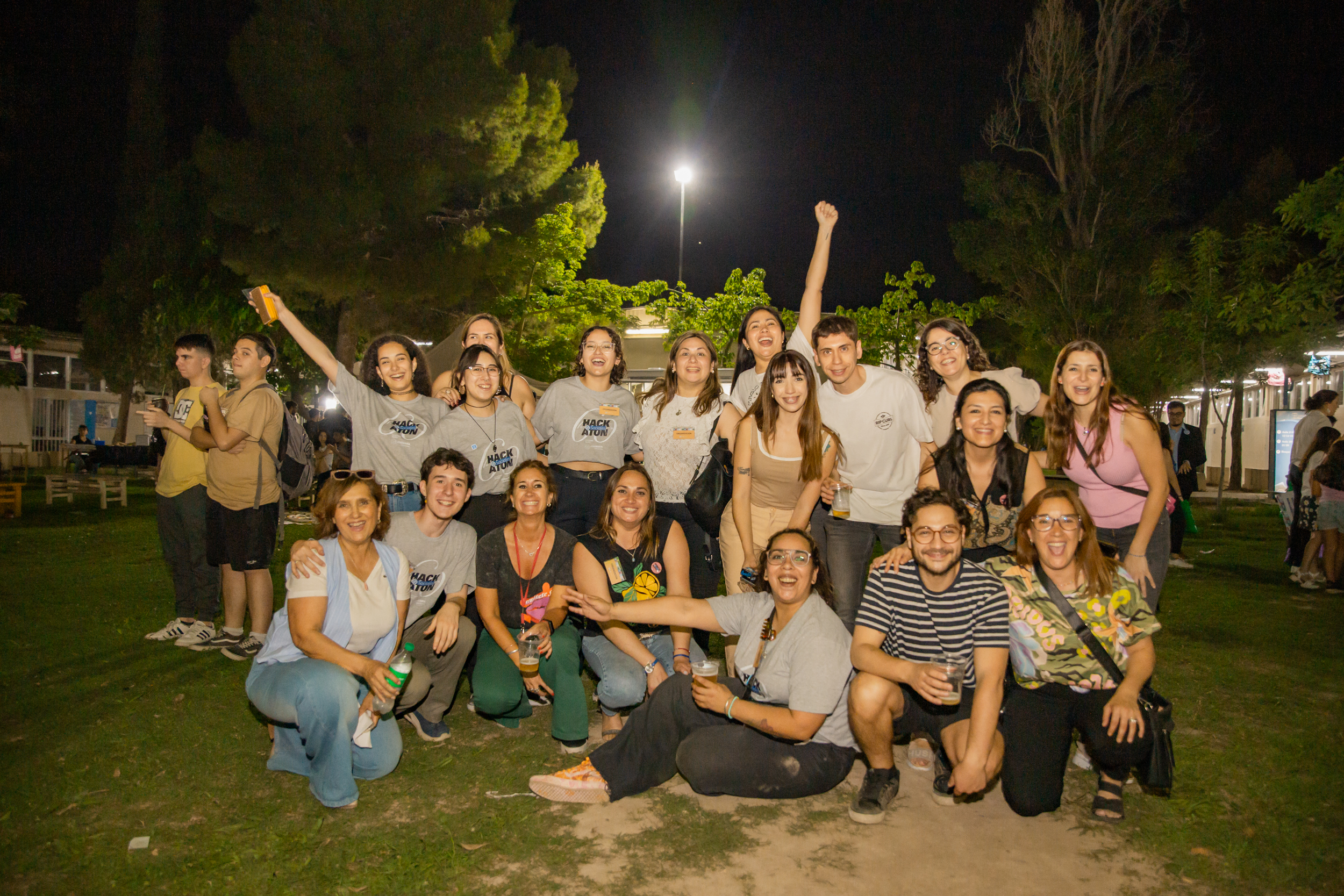 27 equipos participaron hasta la última instancia de la Hackatón de Sociales