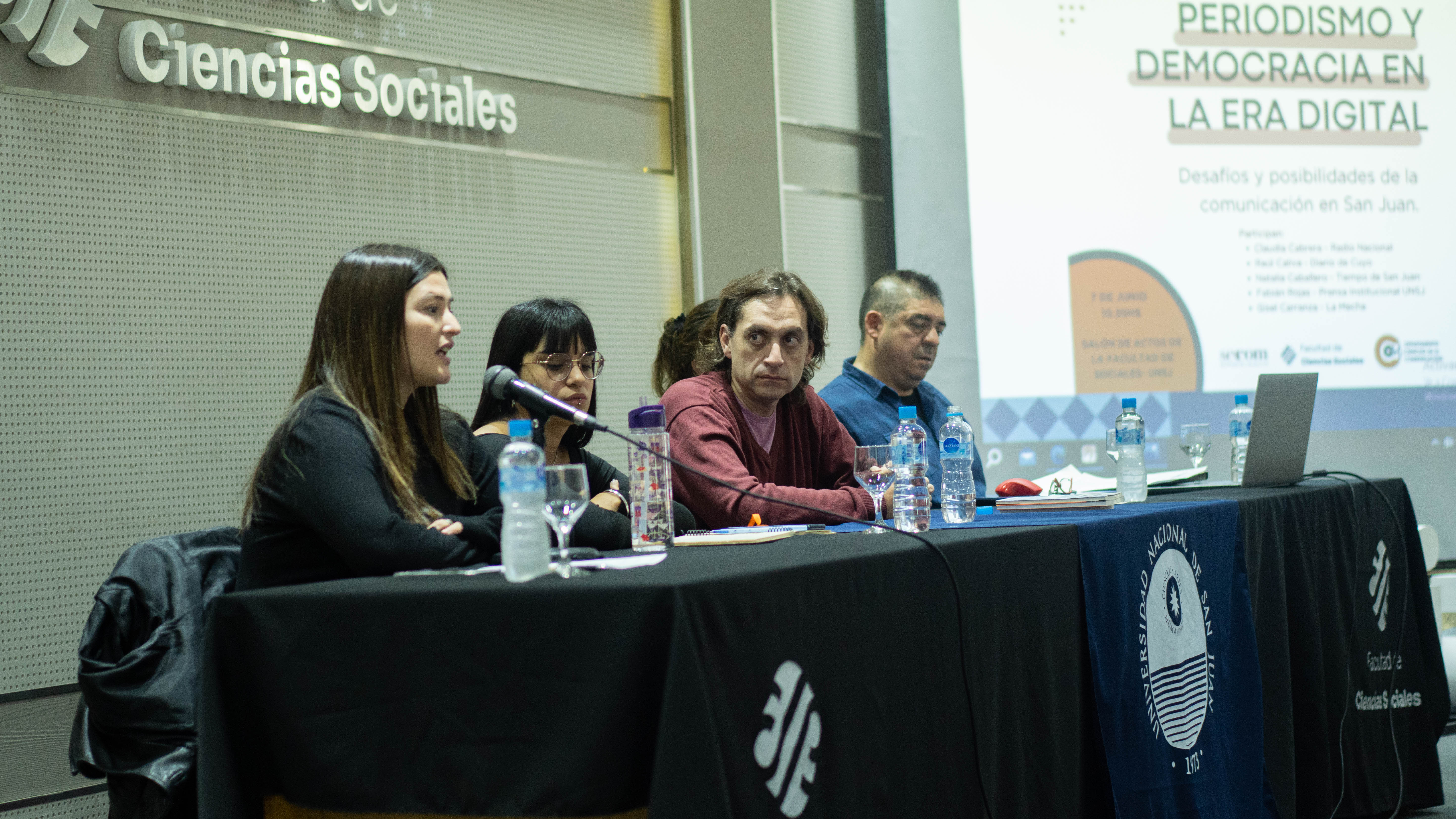 En Sociales se realizó un encuentro con periodistas para reflexionar sobre el oficio hoy