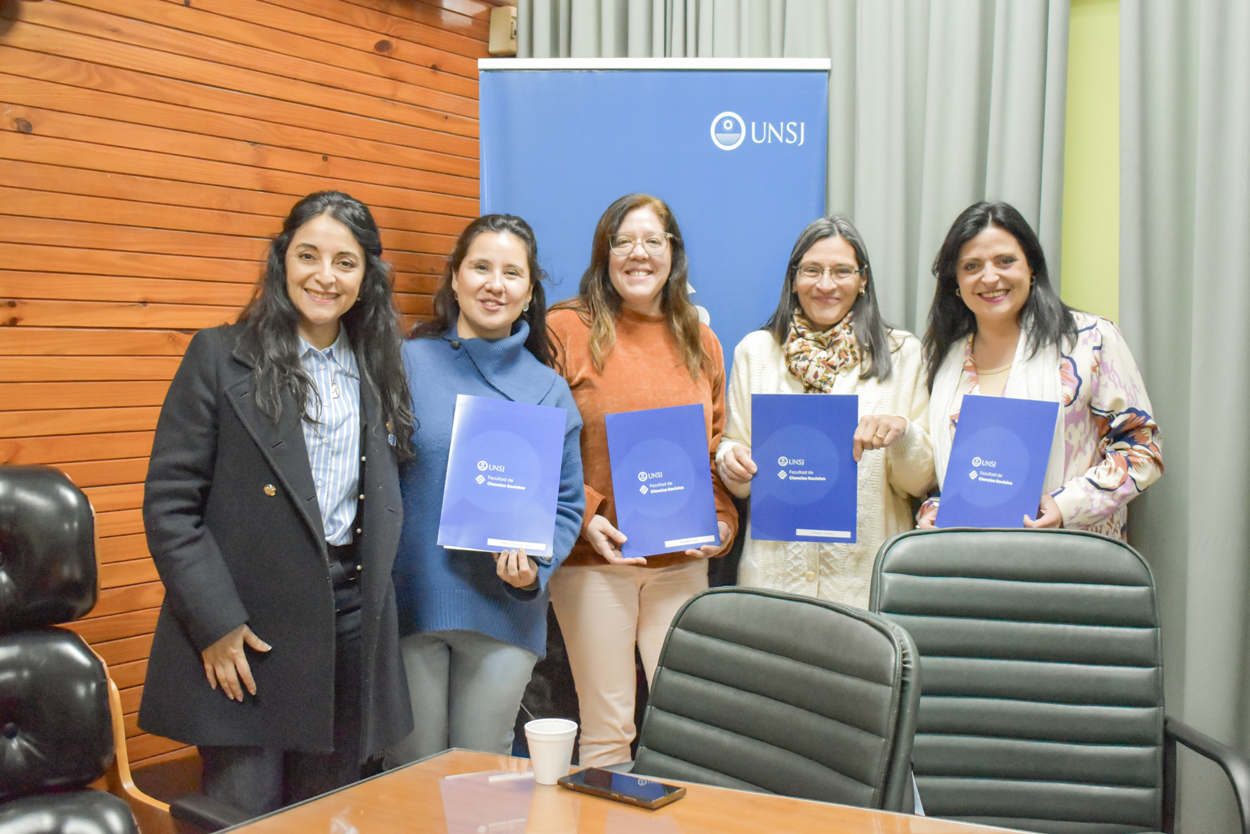 Sociales entregó financiamiento a once Proyectos Internos de Investigación 