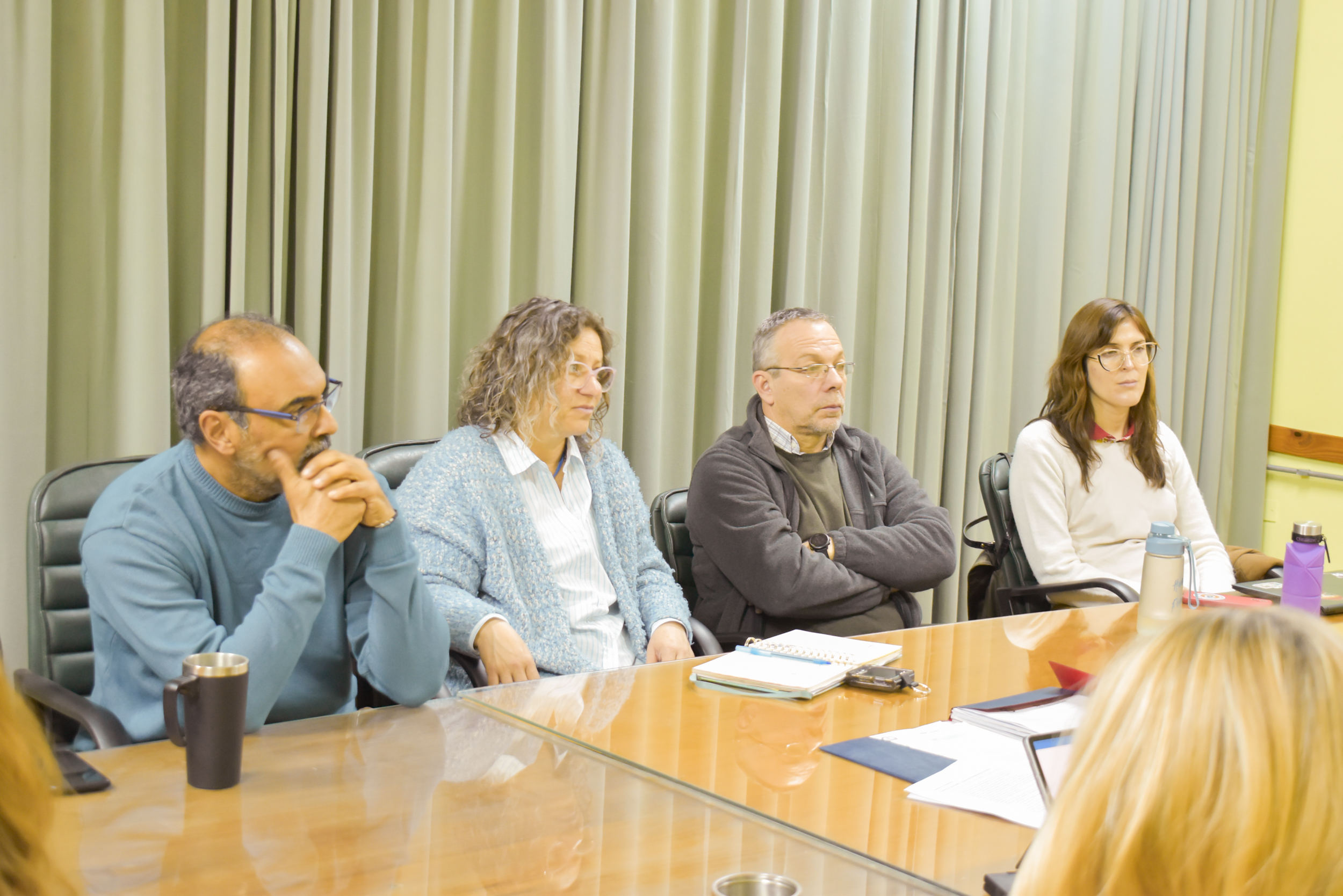 Reunión de trabajo con el equipo del sistema de educación a distancia