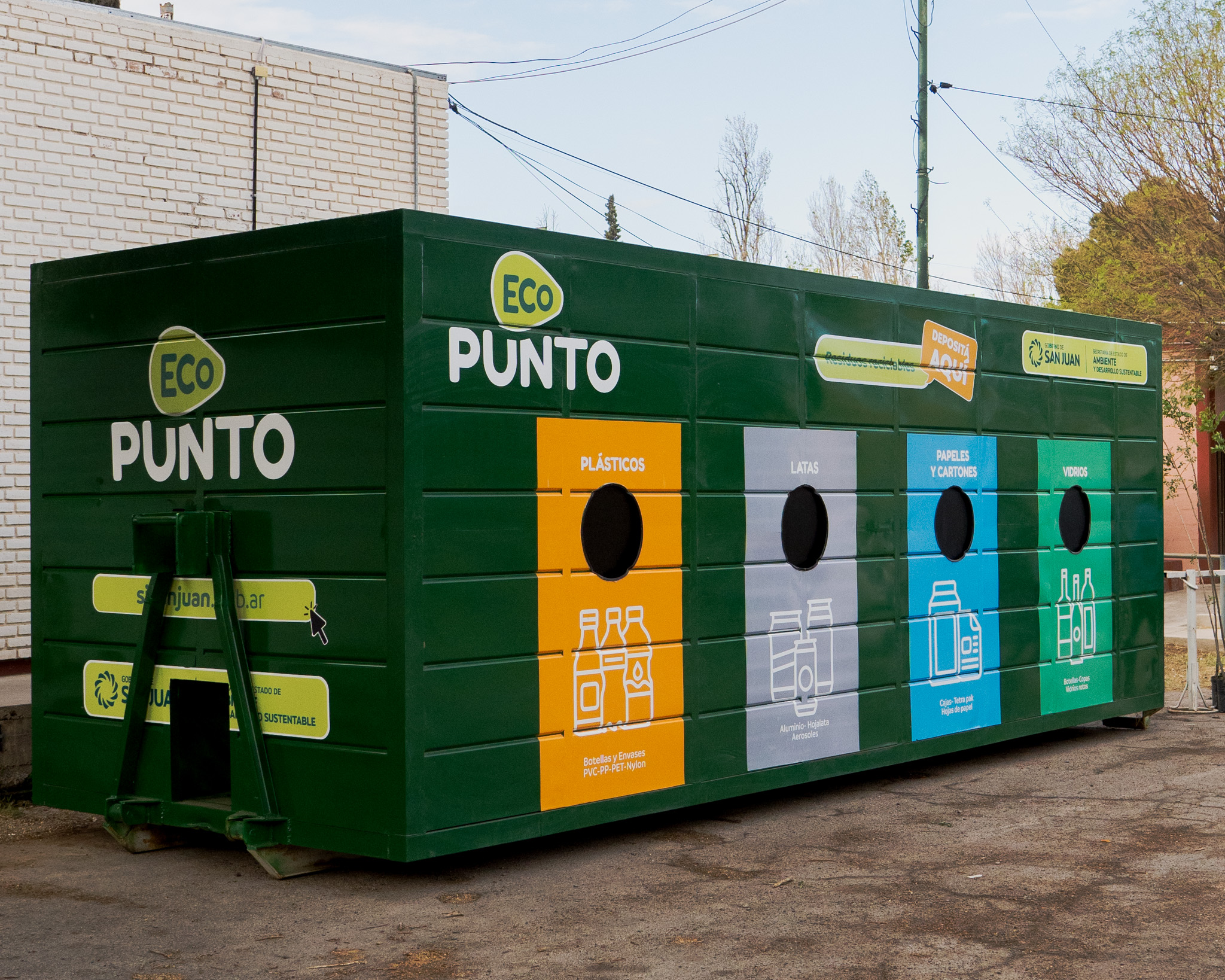 Sociales cuenta con EcoPunto para una gestión de residuos más eficaz