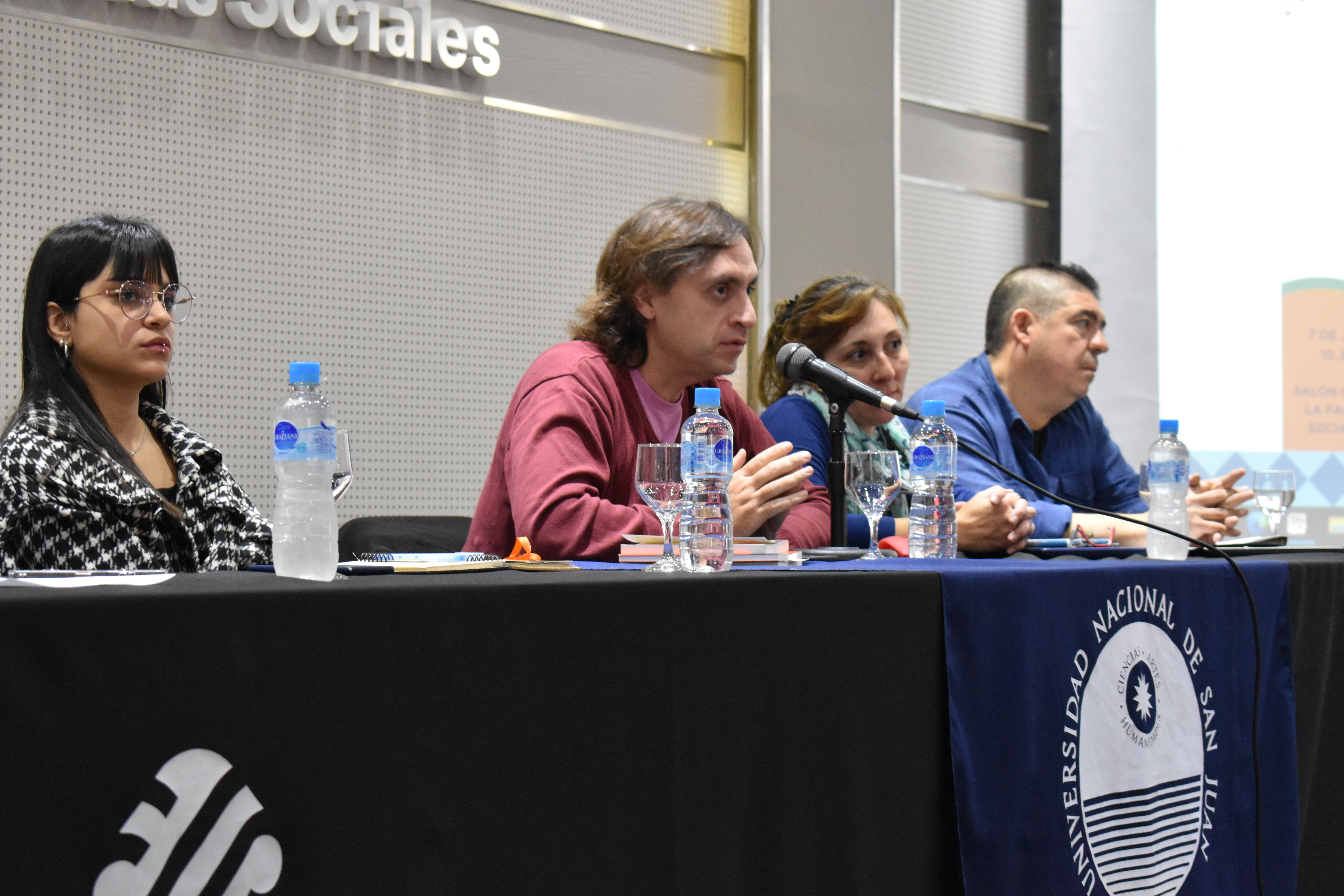 En Sociales se realizó un encuentro con periodistas para reflexionar sobre el oficio hoy